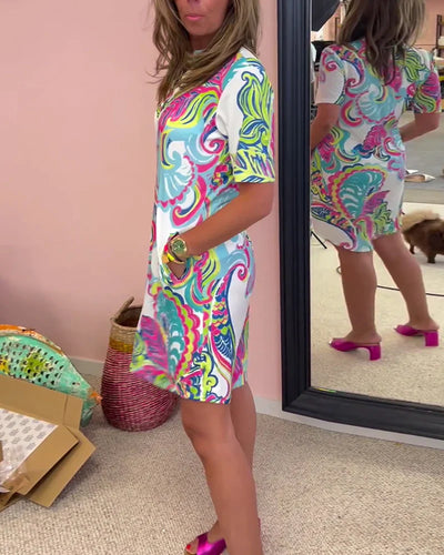 Schickes bedrucktes Midikleid