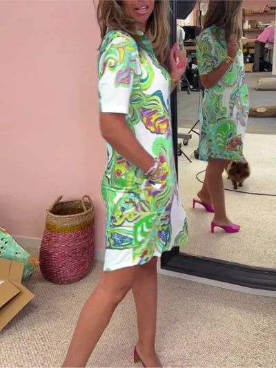 Schickes bedrucktes Midikleid